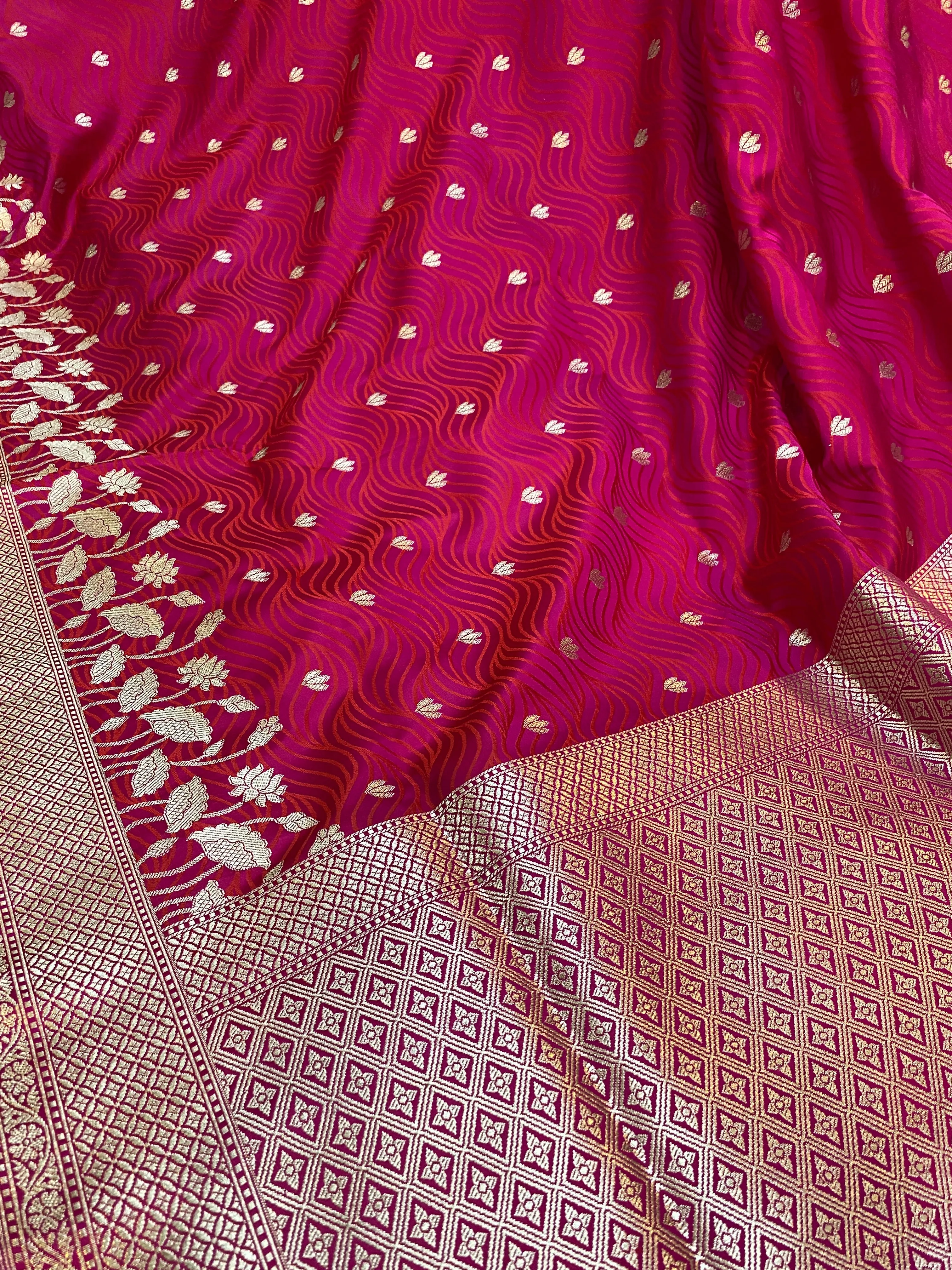 Raani Pink Pure Pure Silk Banarasi Saree: Jaal Work Elegance